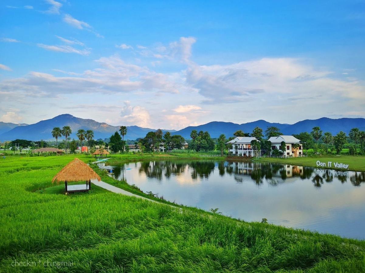 Oon Valley Farm Stay San Kamphaeng Ngoại thất bức ảnh